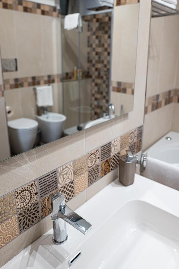 A Due Passi - Guest House Santo Stefano di Camastra Eksteriør bilde